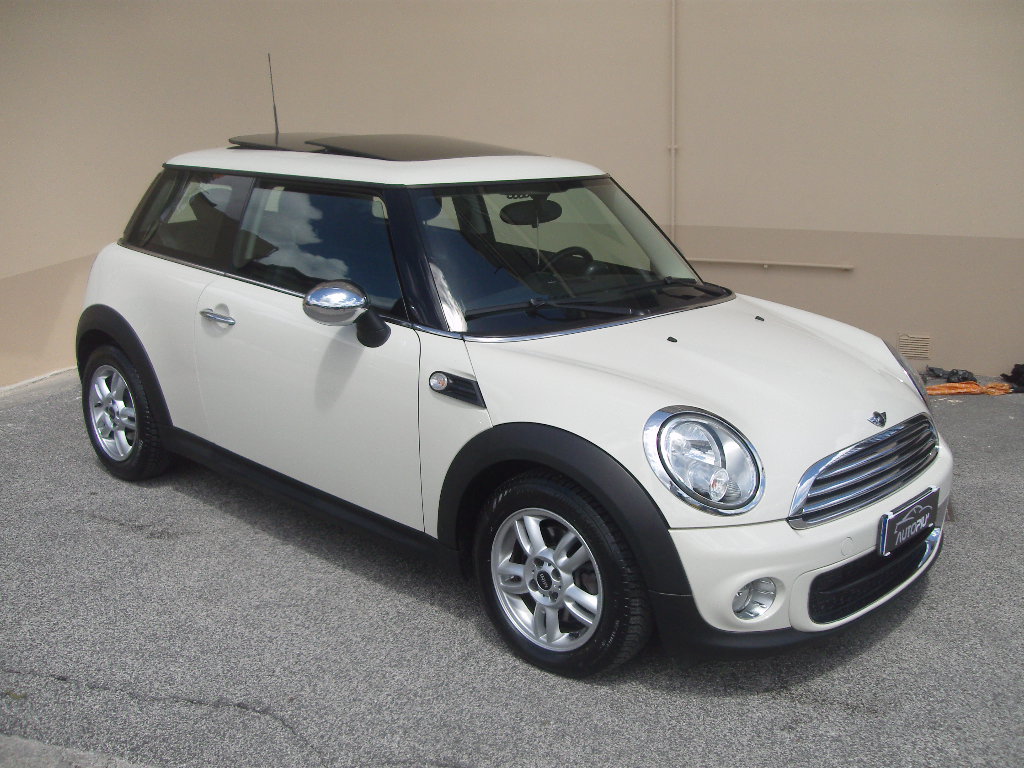 MINI COOPER 1.6 D CON TETTO APRIBILE