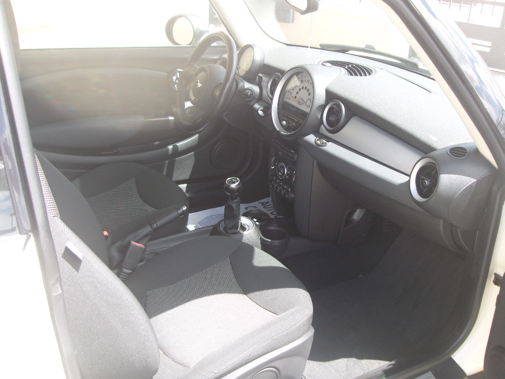 MINI COOPER 1.6 D CON TETTO APRIBILE