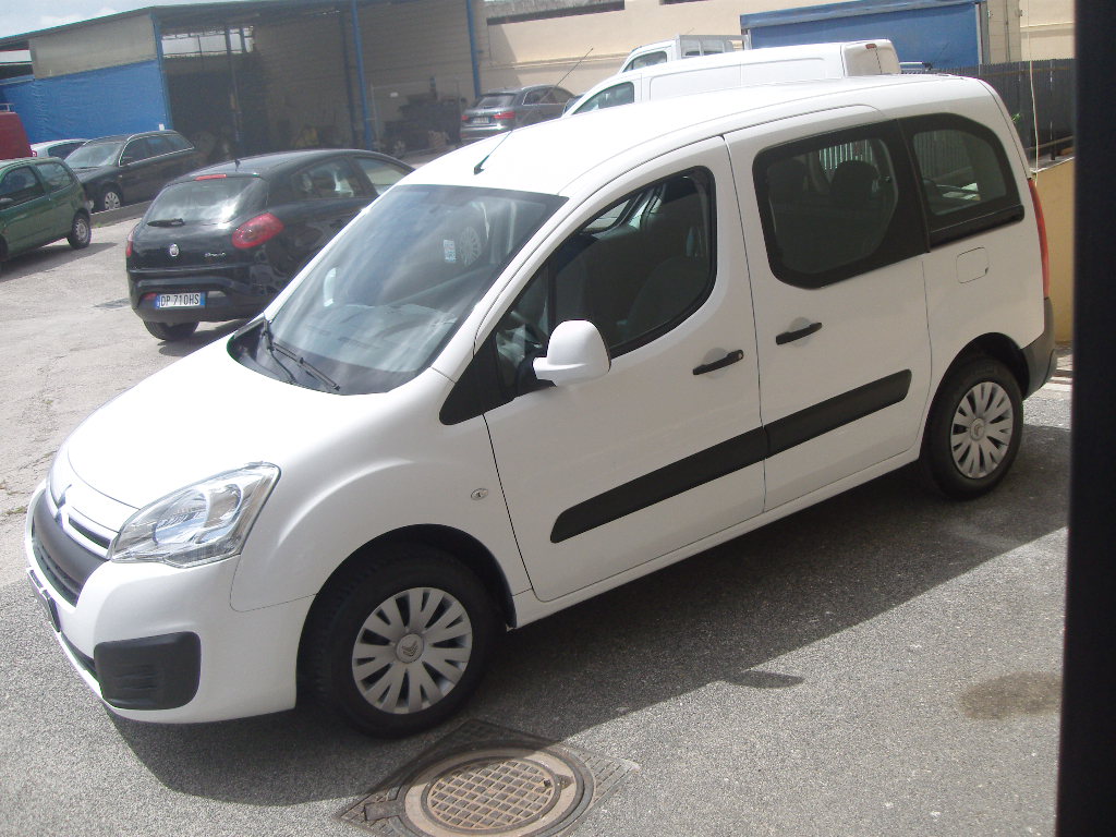 CITROEN BERLINGO' 5 POSTI AUTOCARRO