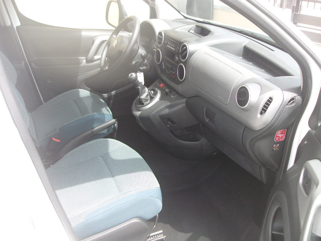 CITROEN BERLINGO' 5 POSTI AUTOCARRO