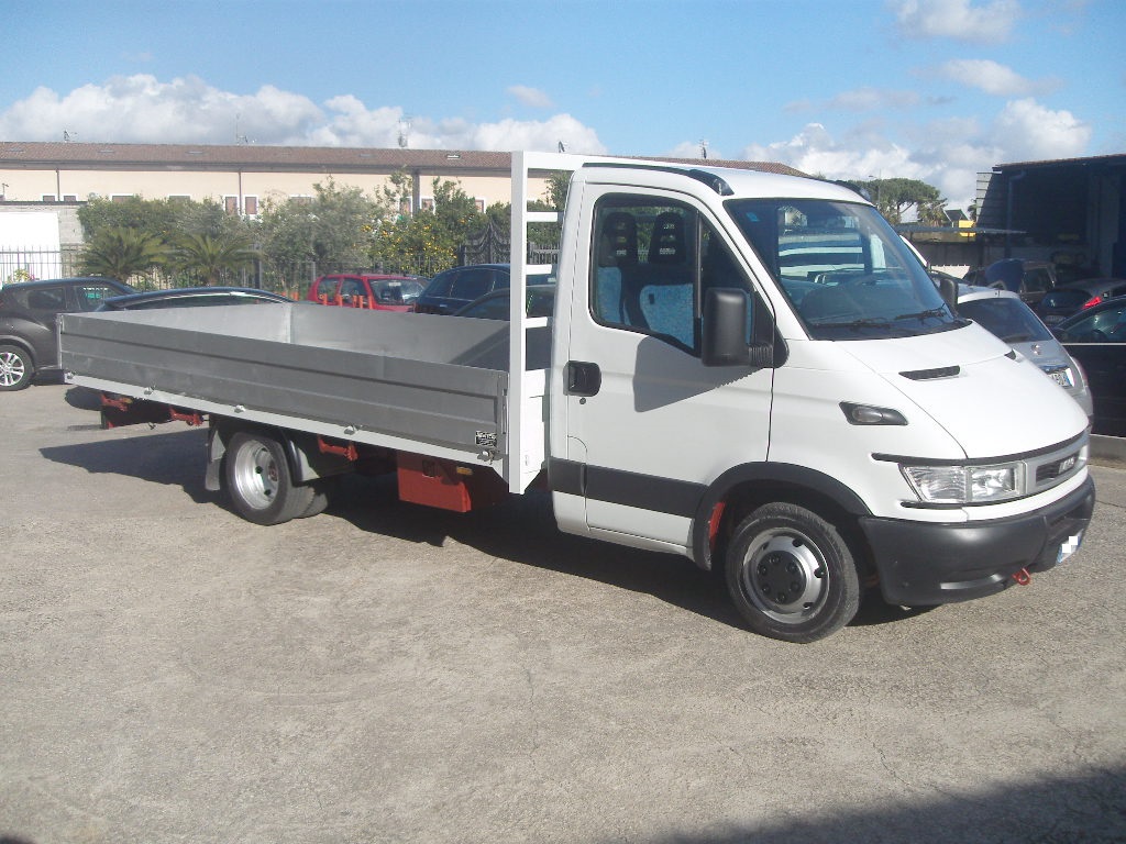 IVECO DAILY 35 C11 CASSONATO