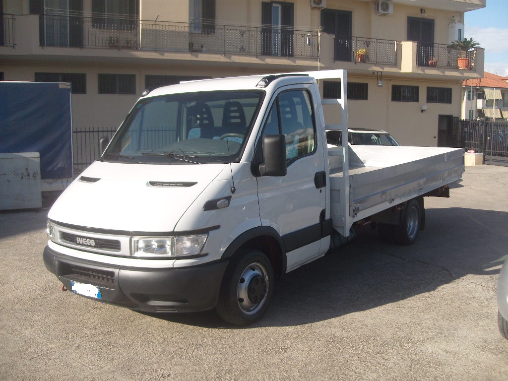 IVECO DAILY 35 C11 CASSONATO
