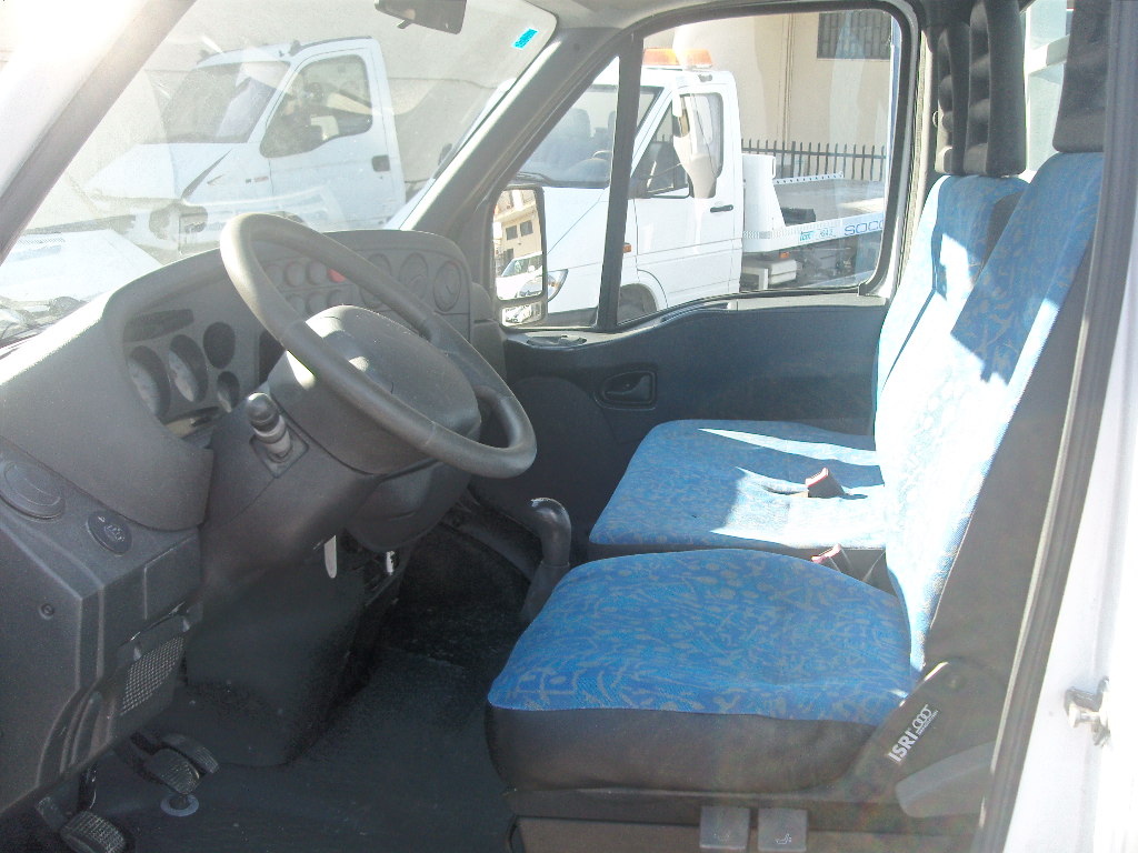 IVECO DAILY 35 C11 CASSONATO