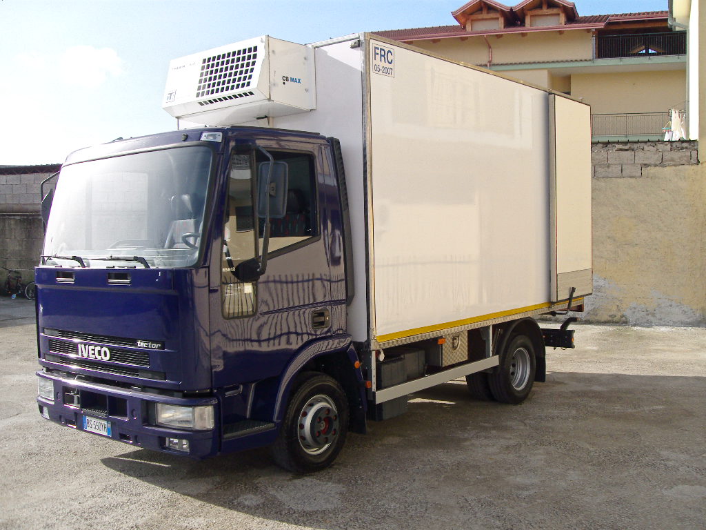 EUROCARGO 65E13 CON FRIGO E PARETINA