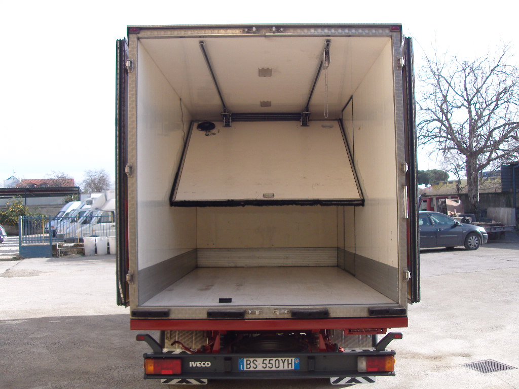 EUROCARGO 65E13 CON FRIGO E PARETINA