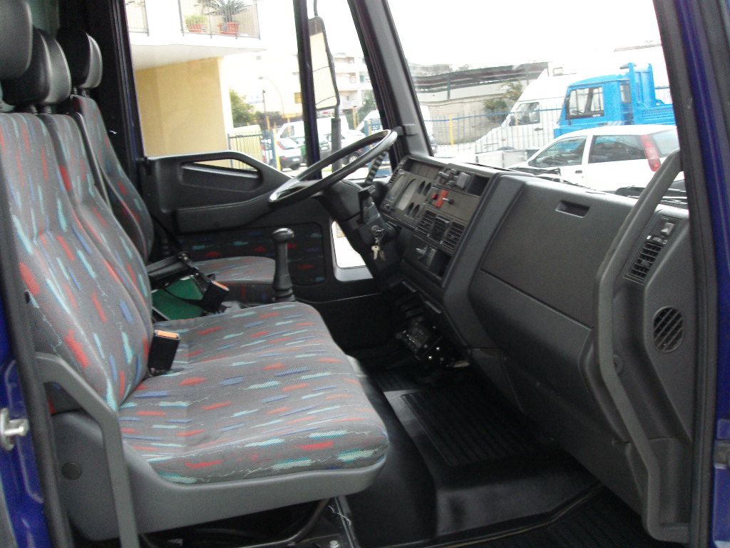 EUROCARGO 65E13 CON FRIGO E PARETINA